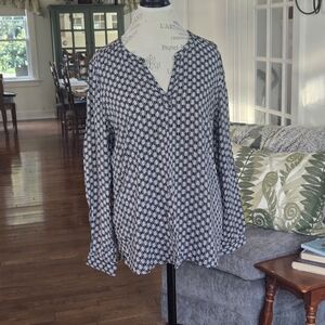 Eddie Bauer Monochrome Geometric Blouse